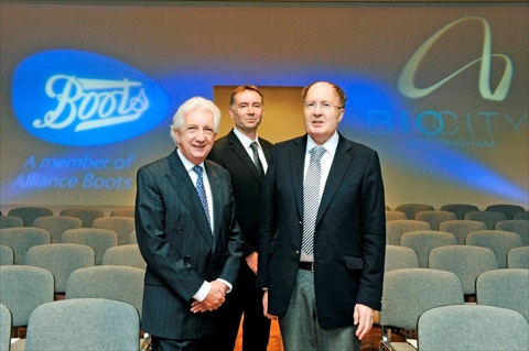Dr Louis Nisbet, Chairman, BioCity Nottingham; Dr Glenn Crocker CEO BioCity Nottingham with Sir Gregory Winter.