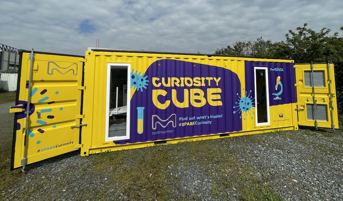 merck-kicks-off-2023-curiosity-cube-mobile-lab-tour